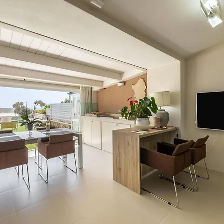 Holiday home Acquamarina